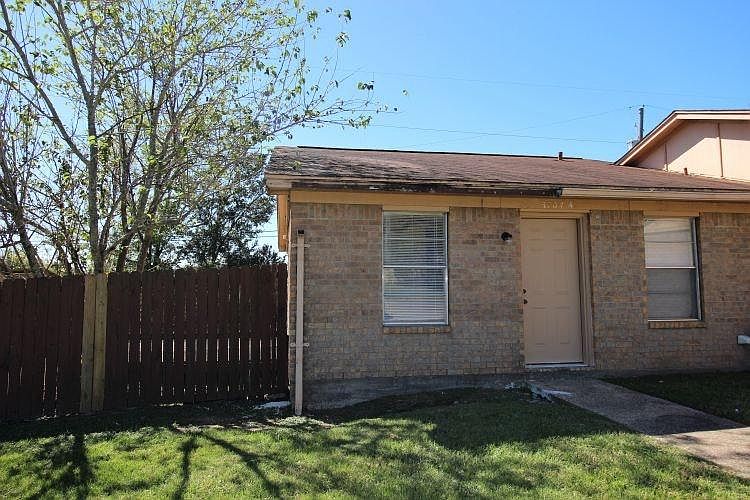 1st image of 3704 Forestwood Dr #A