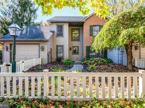 710 Appenzell Dr, Hummelstown, PA 17036