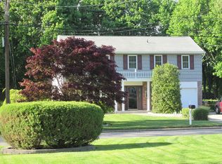 5 Susan Rd, Port Jefferson Station, NY 11776