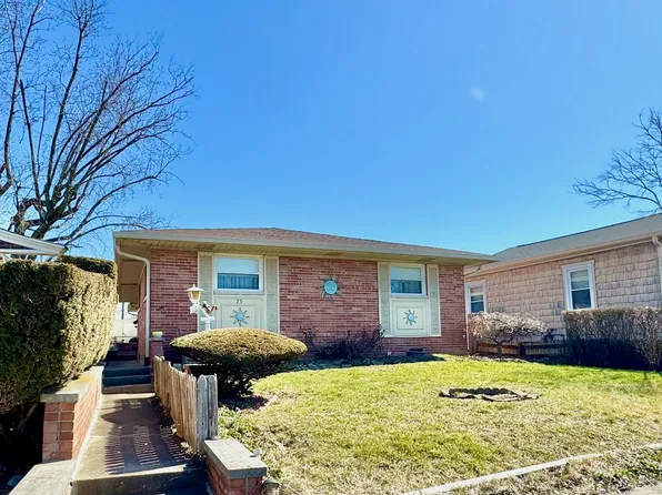 75 S 11th Ave, Beech Grove, IN 46107