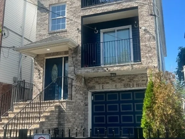 244 Pine St, Elizabeth City, NJ 07206