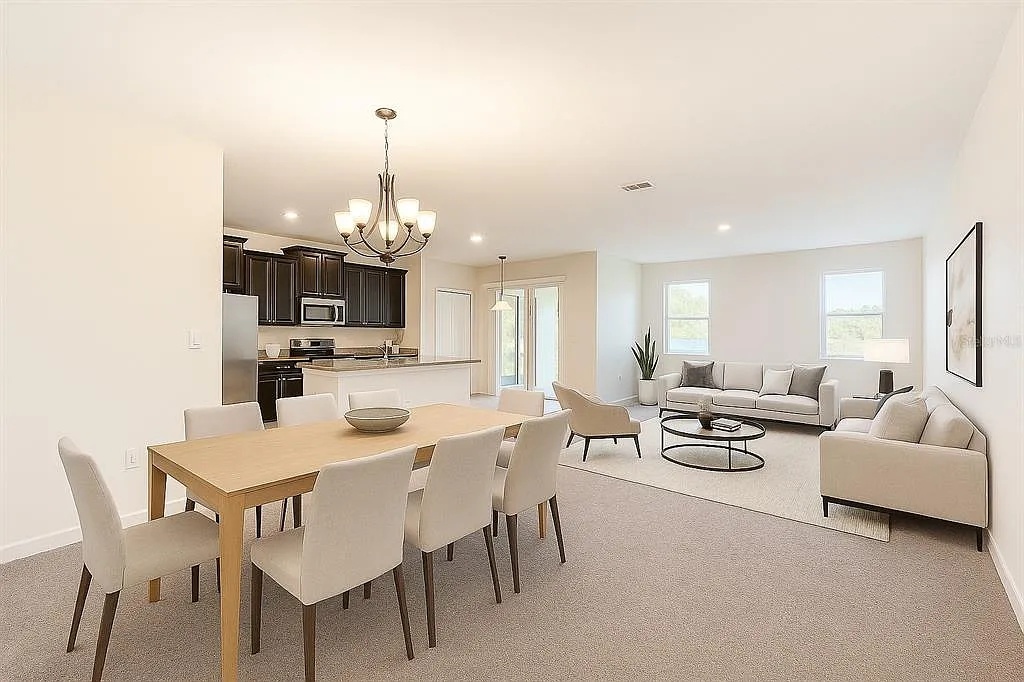 5 bed, 3.5 bath, 3384 sqft, $2,950 — Photo 4