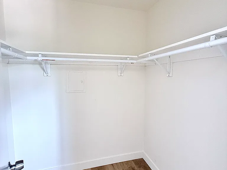 12521 Saticoy St #4 — Photo 18