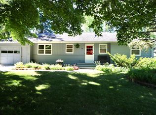 711 Orchard Pl, Northfield, MN 55057