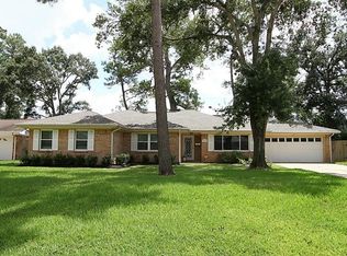 10311 Raritan Dr, Houston, TX 77043