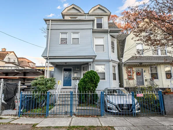 209 N 11th St, Newark, NJ 07107