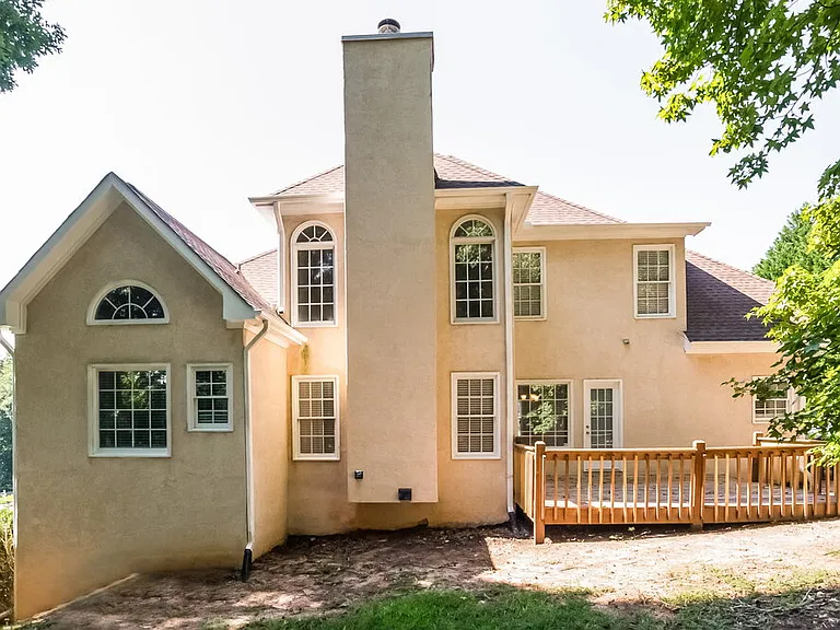 111 Windsong Dr — Photo 17