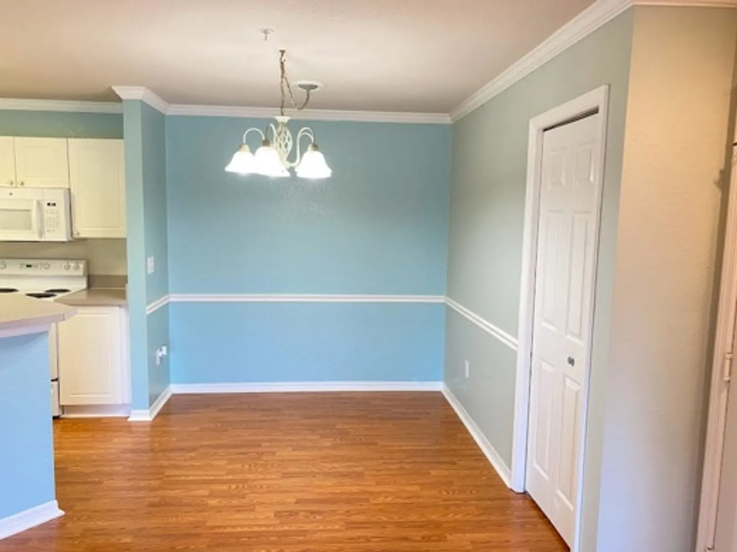 Charming Condo in desirable Calusa Trace! — Photo 3