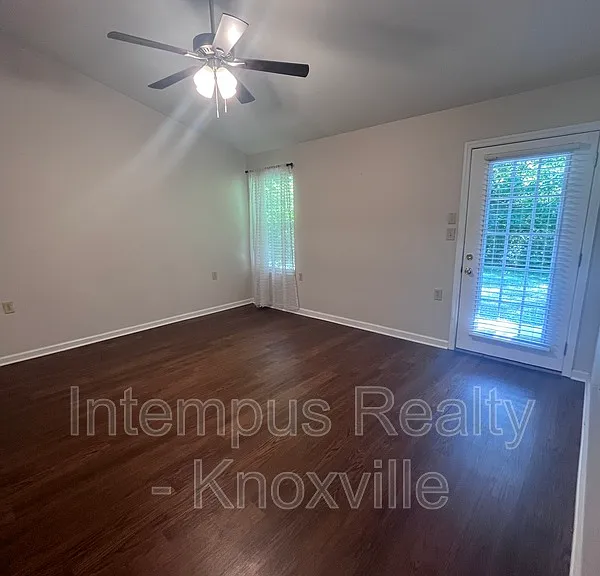 7401 Creek Song Ct — Photo 2