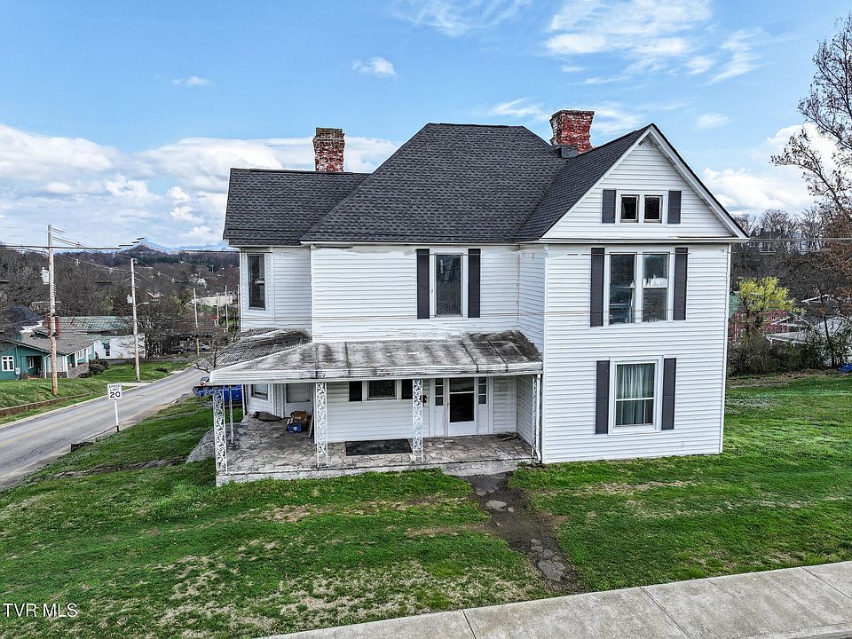 1st image of 301 S Irish St