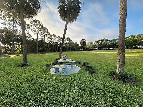 4th image of 4523 La Capri Ct