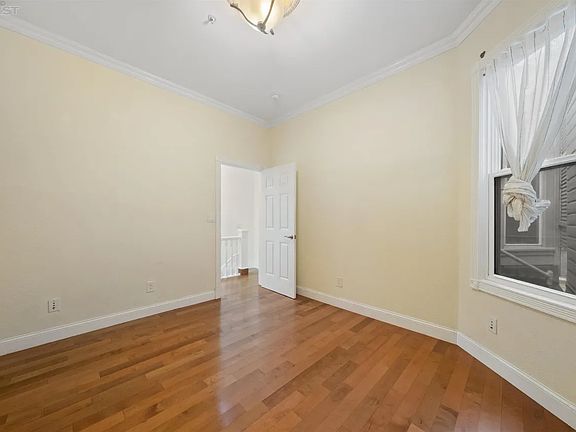 4th image of 881 Arguello Blvd #2