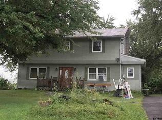 16 Old School Rd, Selkirk, NY 12158