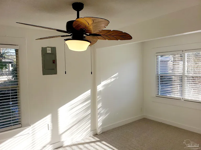 1215 N C St — Photo 12