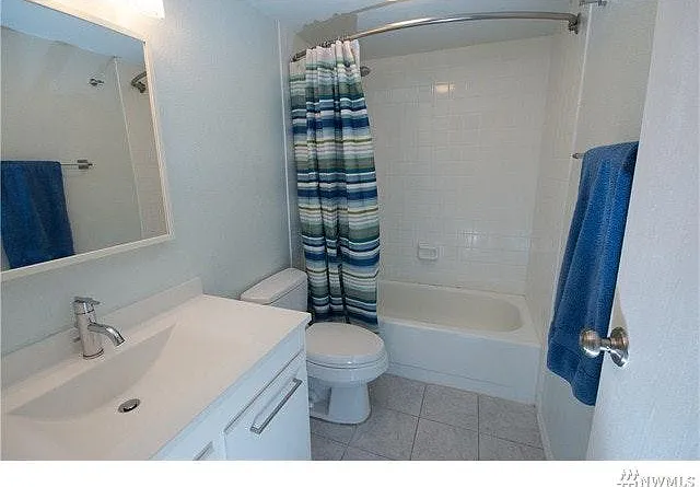 Full bathroom