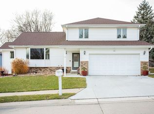 2506 S 155th Cir, Omaha, NE 68144