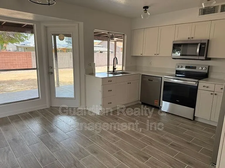 20826 N 16th Dr — Photo 1