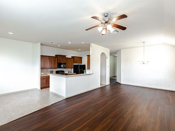 5th image of 3223 Emma Lake Ct