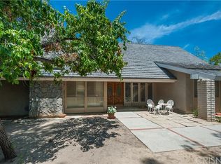 19233 Berclair Ln, Tarzana, CA 91356