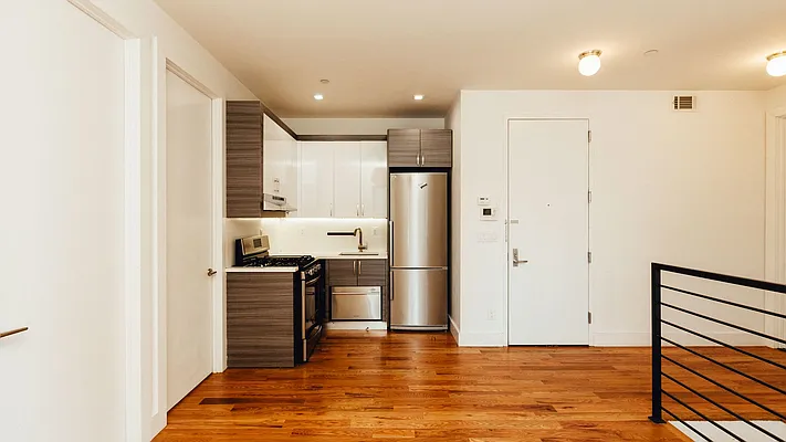 Rented by Nooklyn NYC LLC | media 25