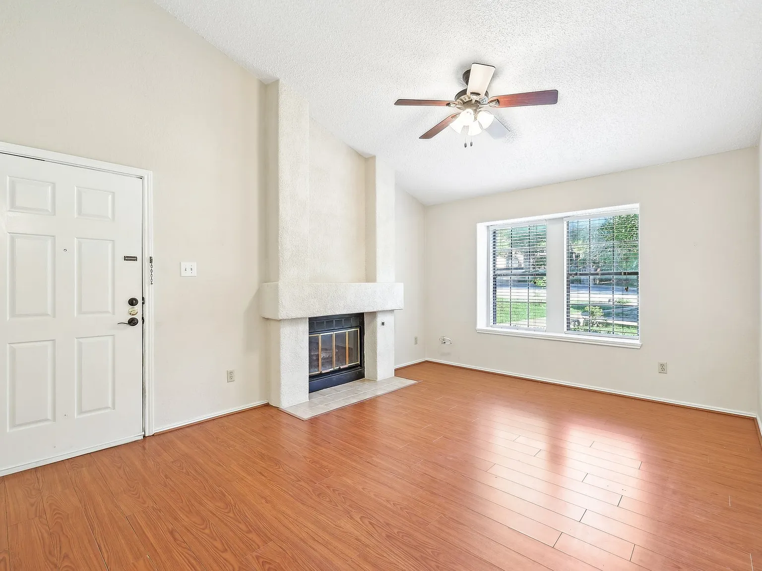 4303 Creek Ledge — Photo 4
