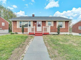 5223 Victoria St NW, Roanoke, VA 24017