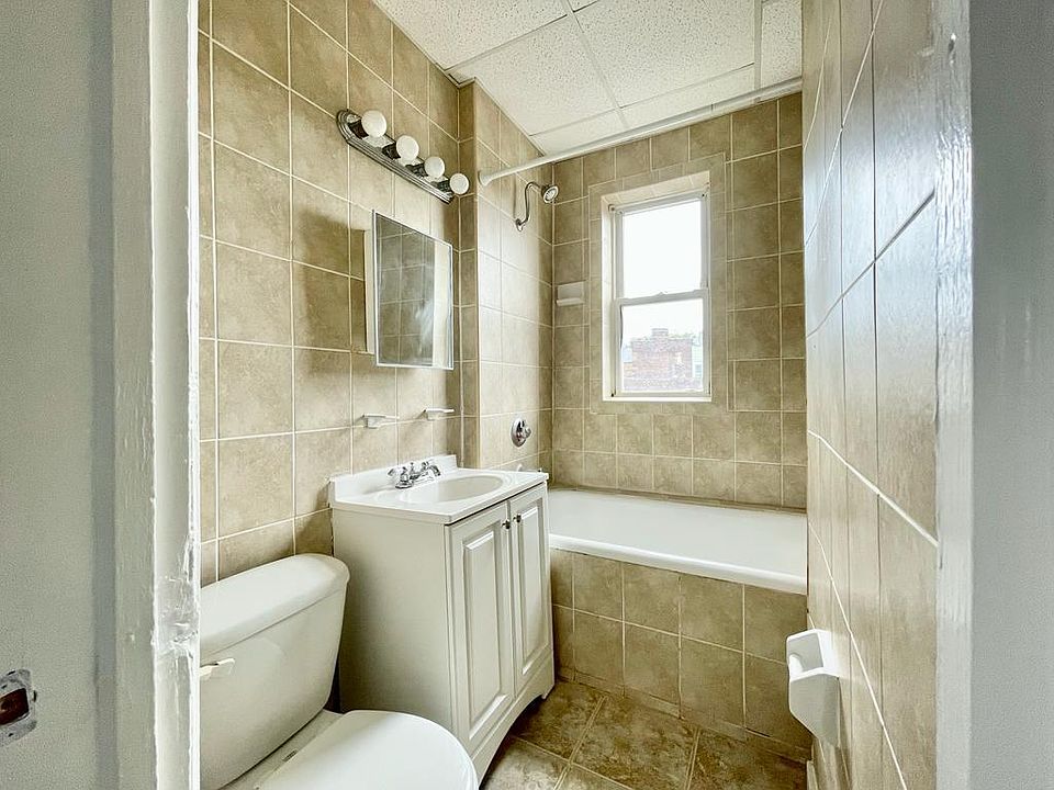 2nd image of 176 Broadway #7A