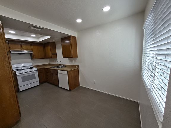Kitchen with small breakfast nook
