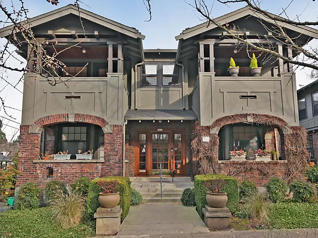 1837 SW Elm St APT 5 photo 1