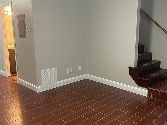 5th image of 178 S Killarney Ln #3