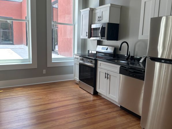 223 W 3rd St #212