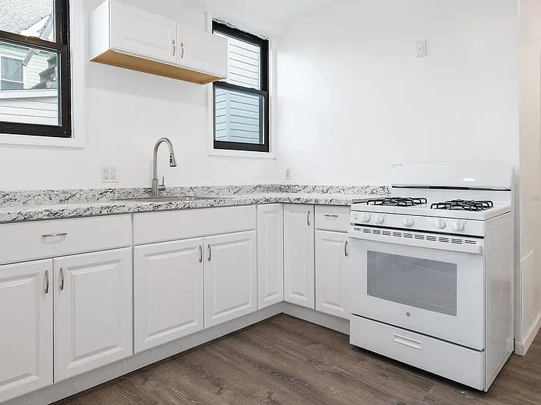 84 N Allen St #1 — Photo 4
