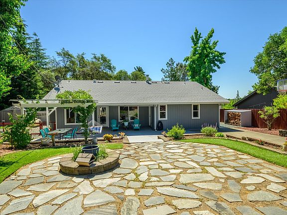 2nd image of 3614 Cambridge Rd