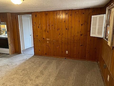 4th image of 305 Jackson Ave