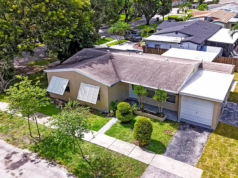 3002 Arthur St — Photo 11