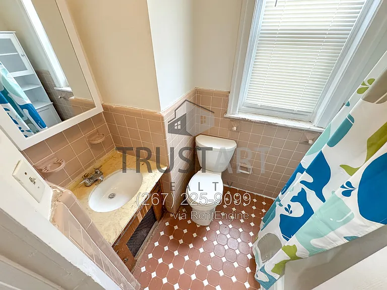 2082 Albright St — Photo 10
