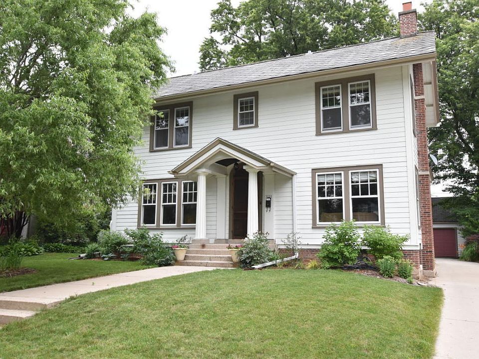 1st image of 3920 N Stowell Ave