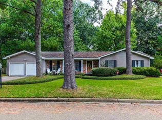 944 Briarfield Rd, Jackson, MS 39211