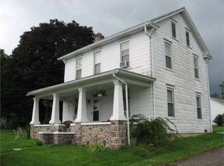 1727 Chestnut St, New Ringgold, PA 17960