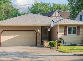 2627 4th Ave N, Grand Forks, ND 58203