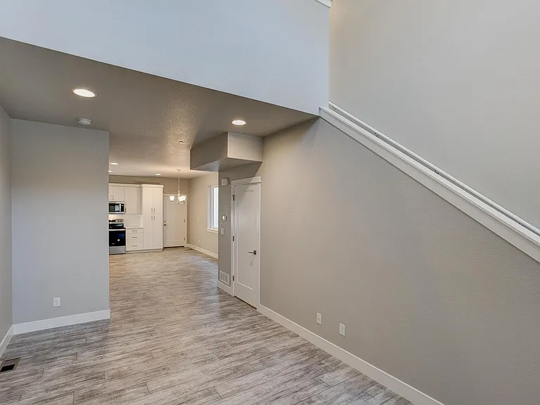 829 Cherokee Dr — Photo 7