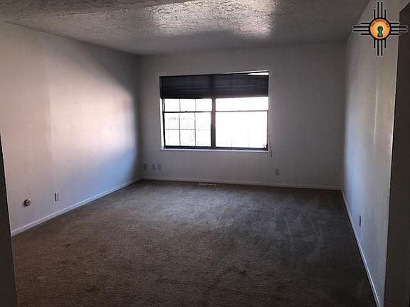 3rd image of 3713 Ciniza Dr