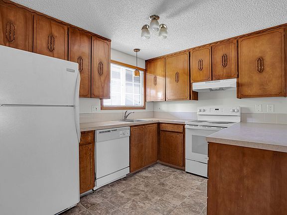 3rd image of 677 NE 52nd Ave #961-683