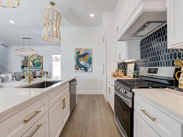 7901 Behr Dr — Photo 22