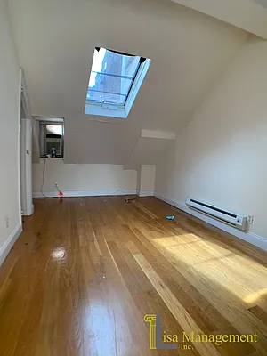 Rented by Lisa Management Inc | media 8