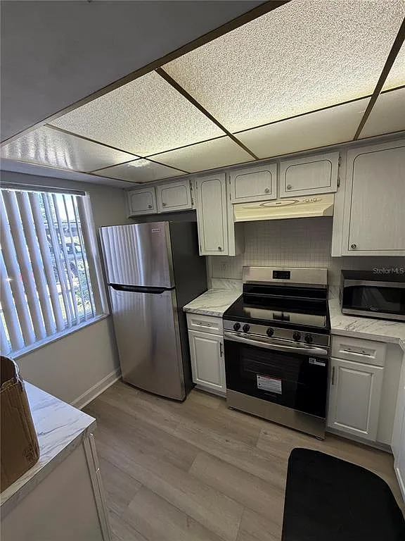 2 bed, 2.0 bath, 1050 sqft, $1,450 — Photo 2