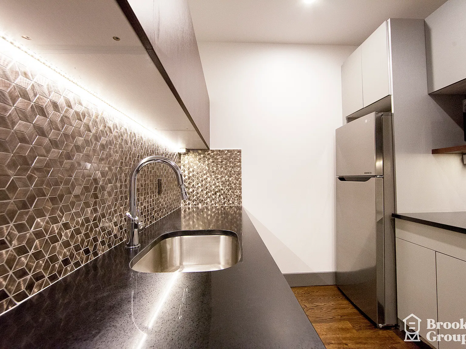 81 Jefferson Street — Photo 4
