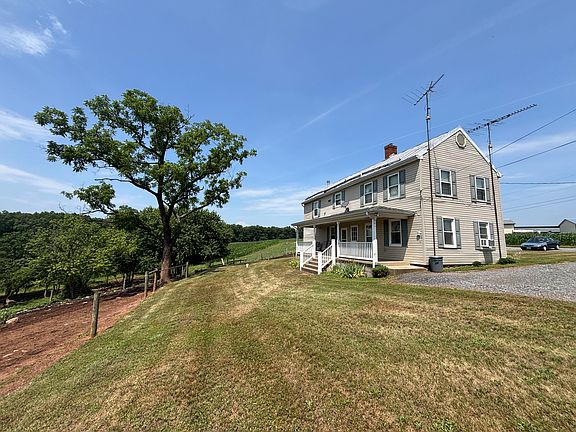 2nd image of 10140B Lenhart Rd