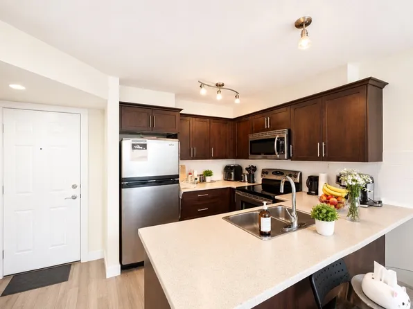 9422 Victor St #319, Chilliwack, BC V2P 0B8