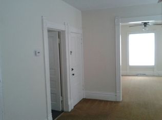 1613 E State St, Rockford, IL 61104
